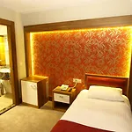 Bella Hotel