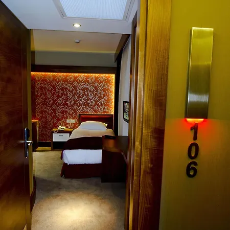 Bella Hotel 2*